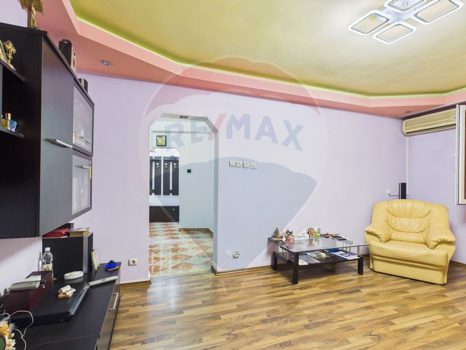 3 room Apartment for sale, 1 Decembrie 1918 area