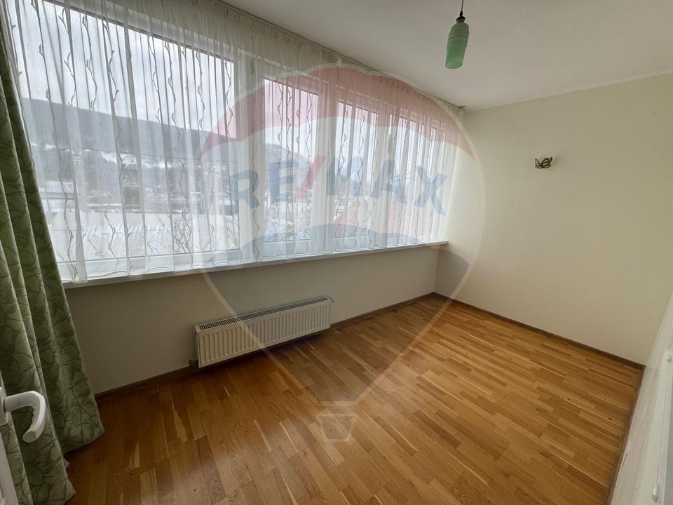 6 room House / Villa for sale, Darmanesti area