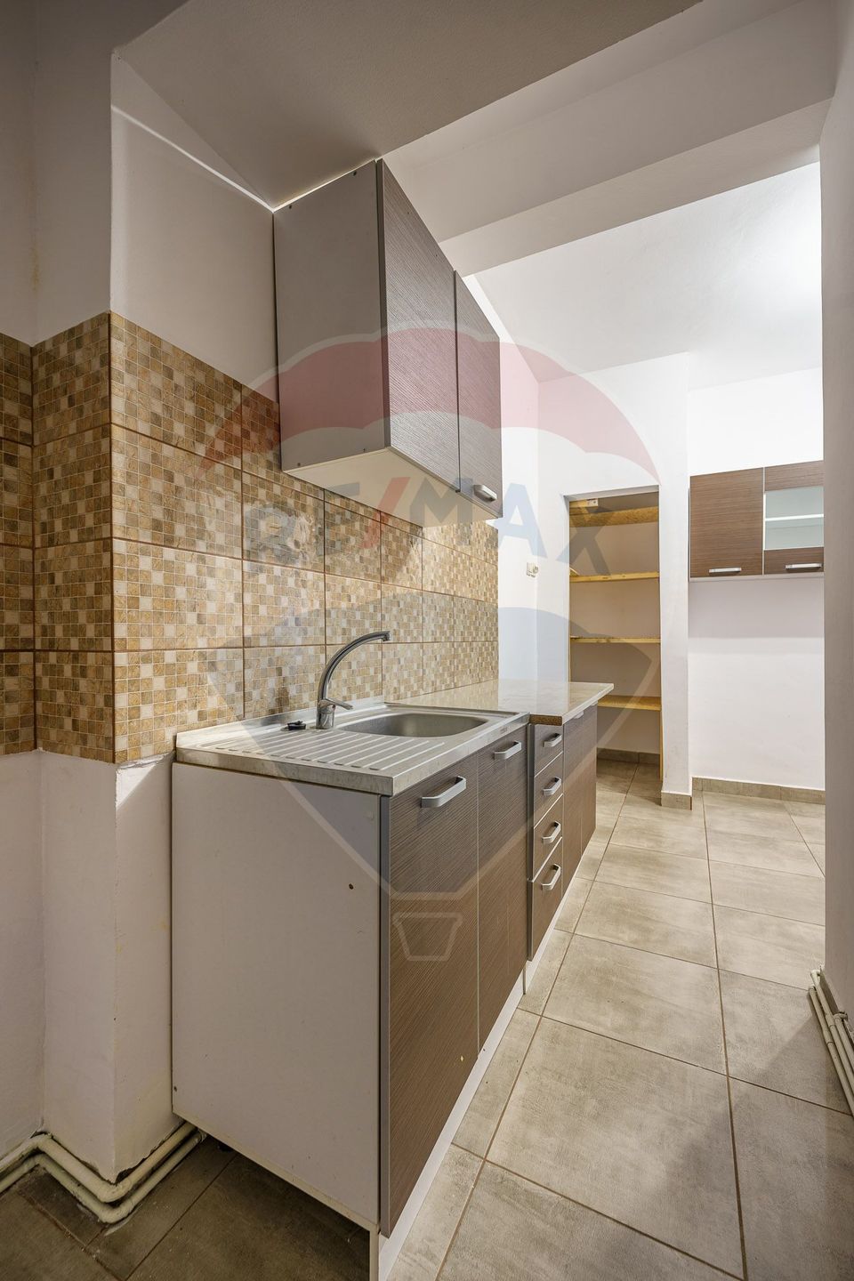 REZERVAT! Apartament cu 3 camere boxa si garaj - Matei Voievod