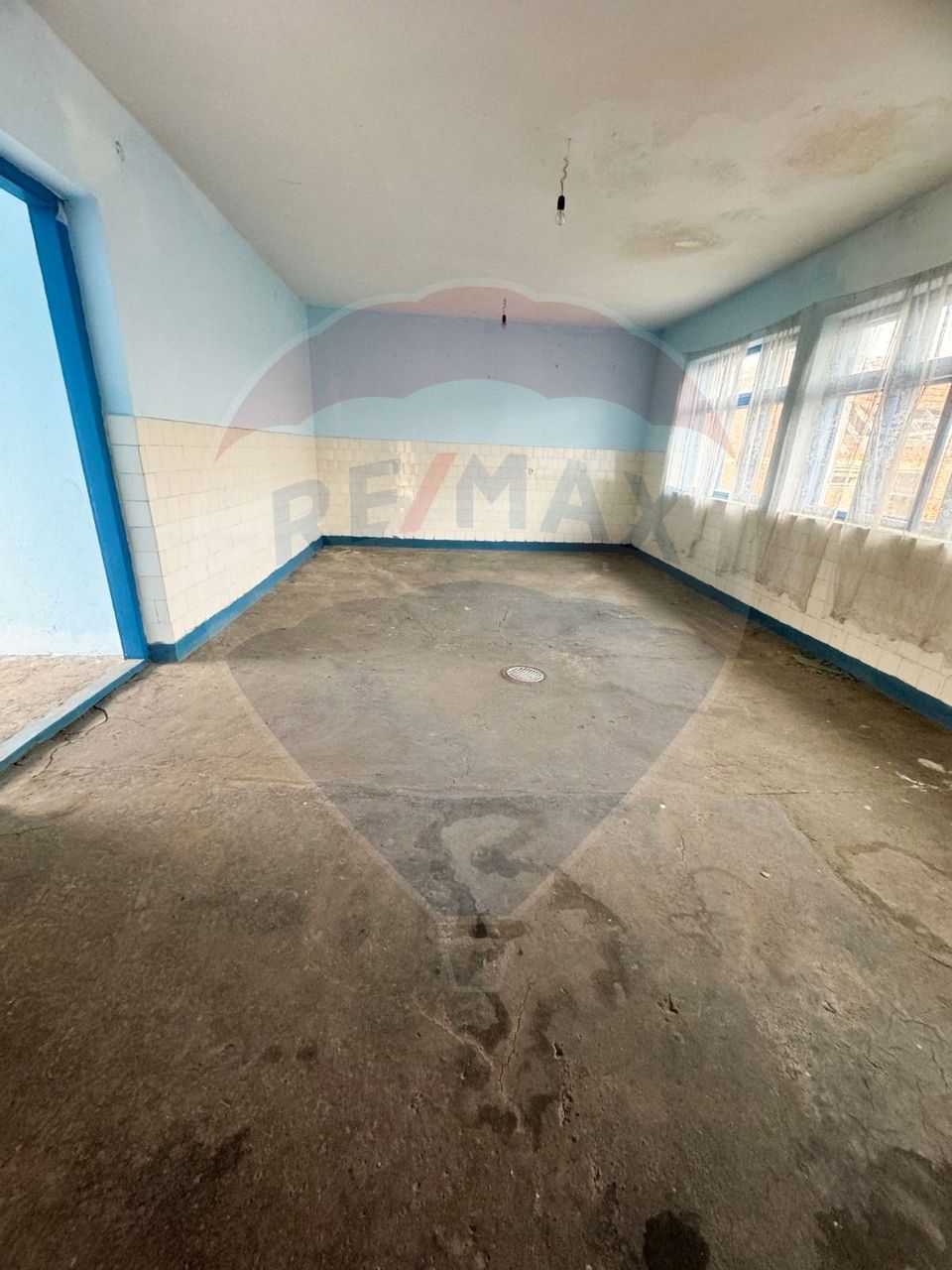 115sq.m Commercial Space for rent