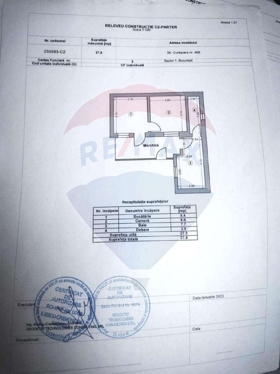 Casă / Vilă cu 3 camere de vânzare în zona Straulesti