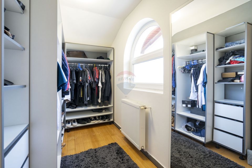 6 room House / Villa for sale