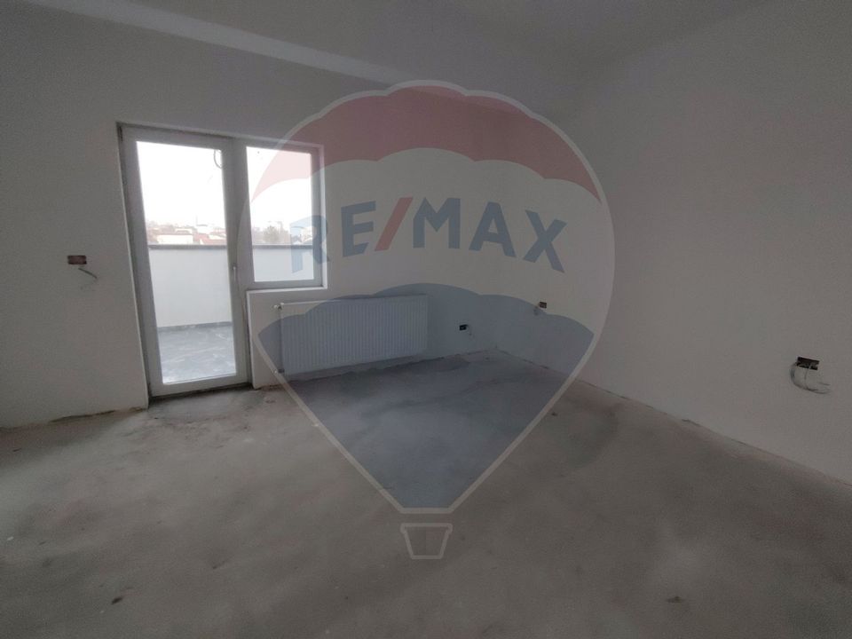 Apartament 3 camere tip penthouse