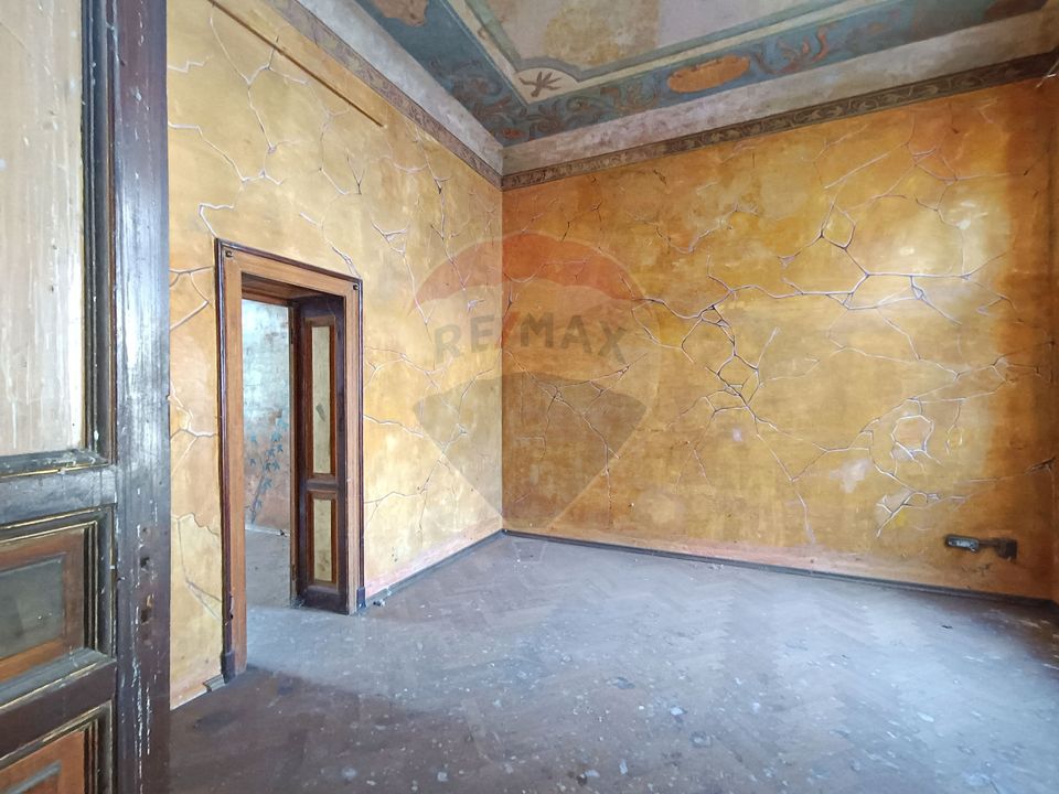 Vanzare Vila Interbelica Stradala, Pta Regina Maria, Ocazie Investitie