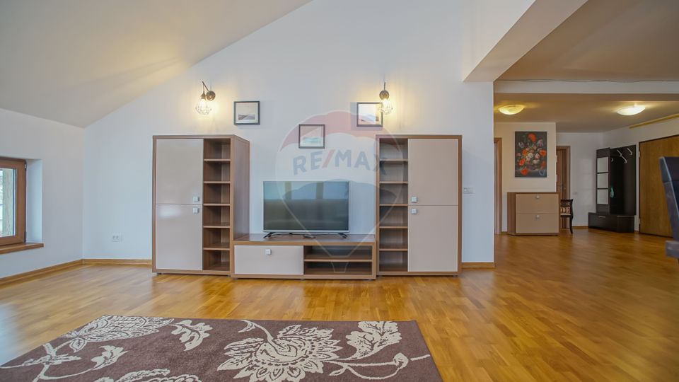 REZERVAT ! Apartament lux 3 camere