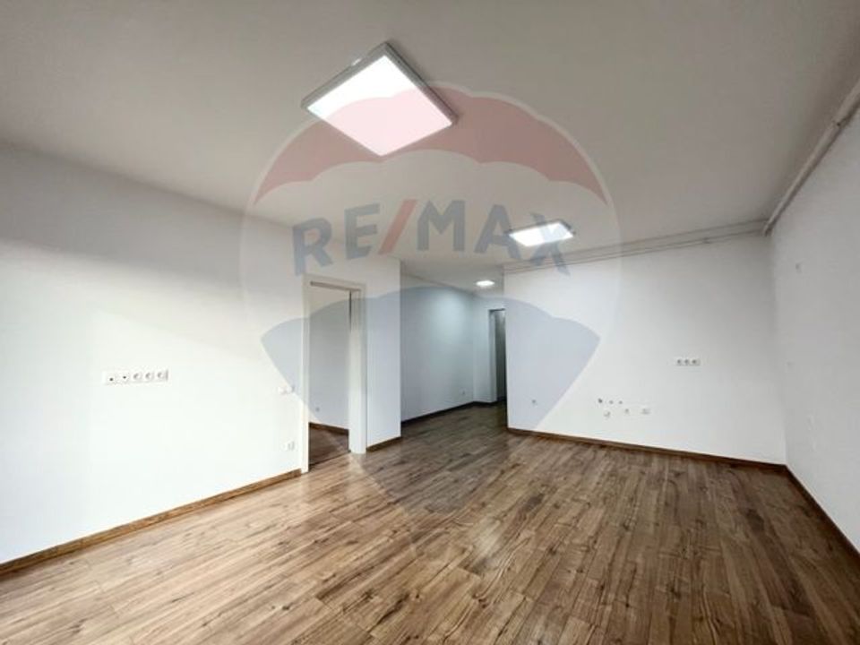 52sq.m Office Space for rent, Turnisor area