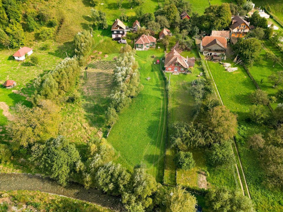 Land 6,135sqm Moieciu de Jos / Strada Principala