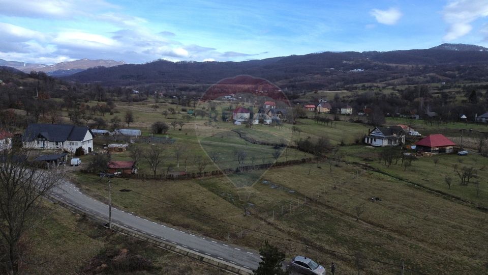 Teren intravilan de vanzare Șurdești