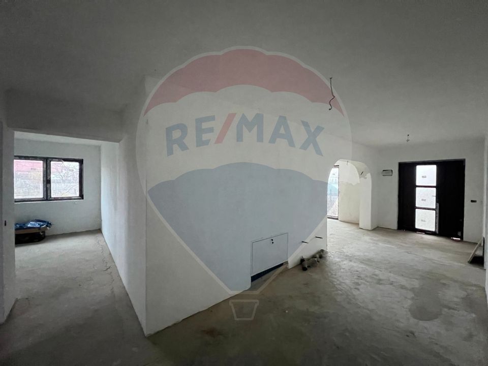 Casă 4 camere Rachitosu