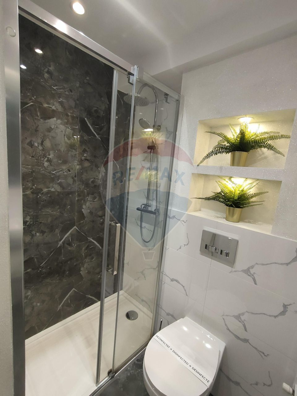 Garsoniera de vanzare!