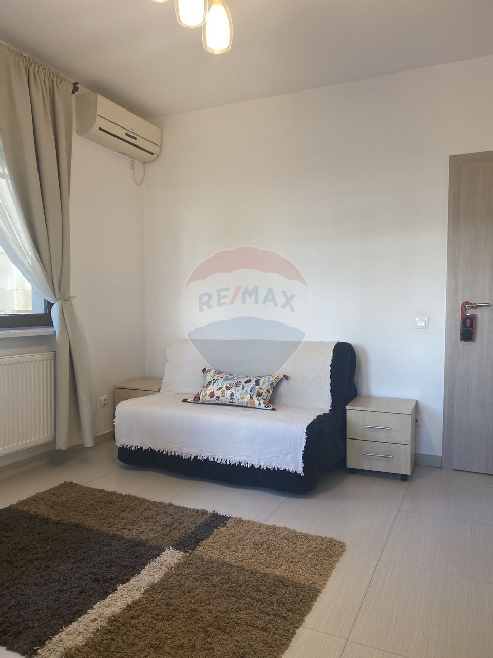 Apartament 3 camere, mobilat si utilat,  la 1 minut de M4 Laminorului