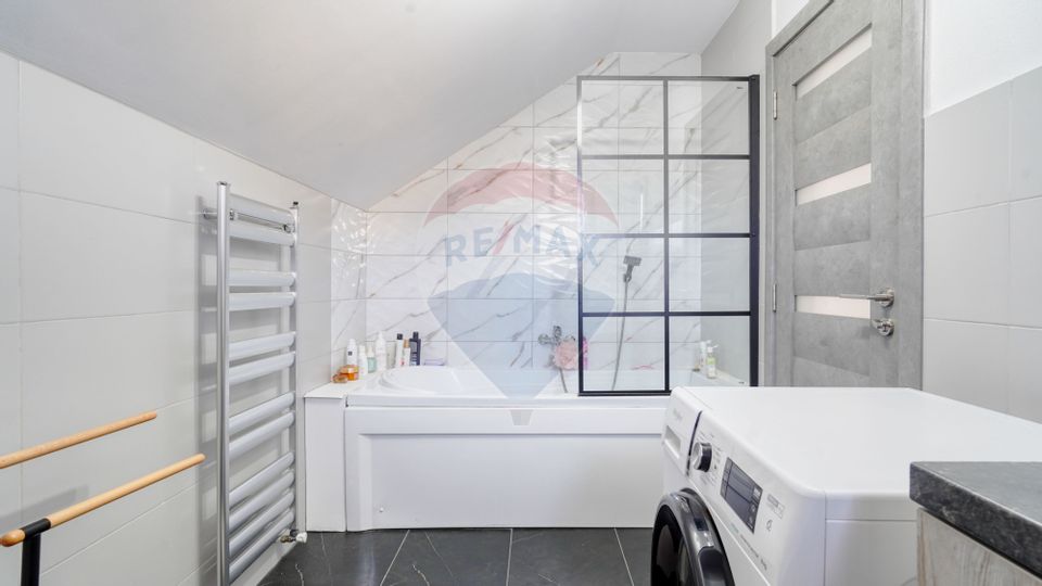 5 room House / Villa for sale, Est area