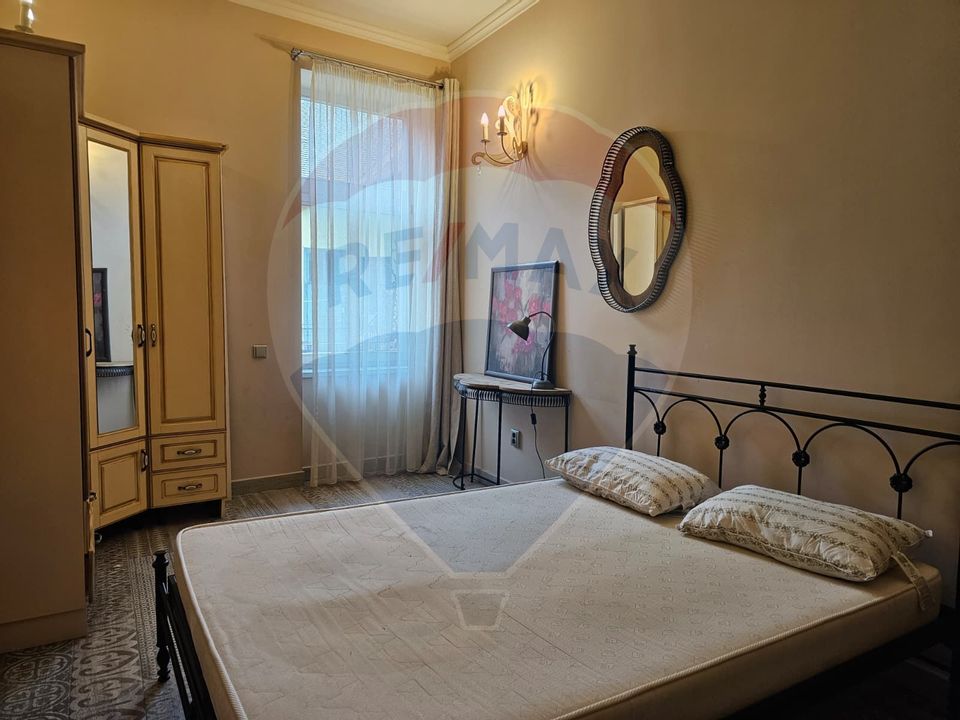 Inchiriez apartament superb cu 4 camere în zona Ultracentral