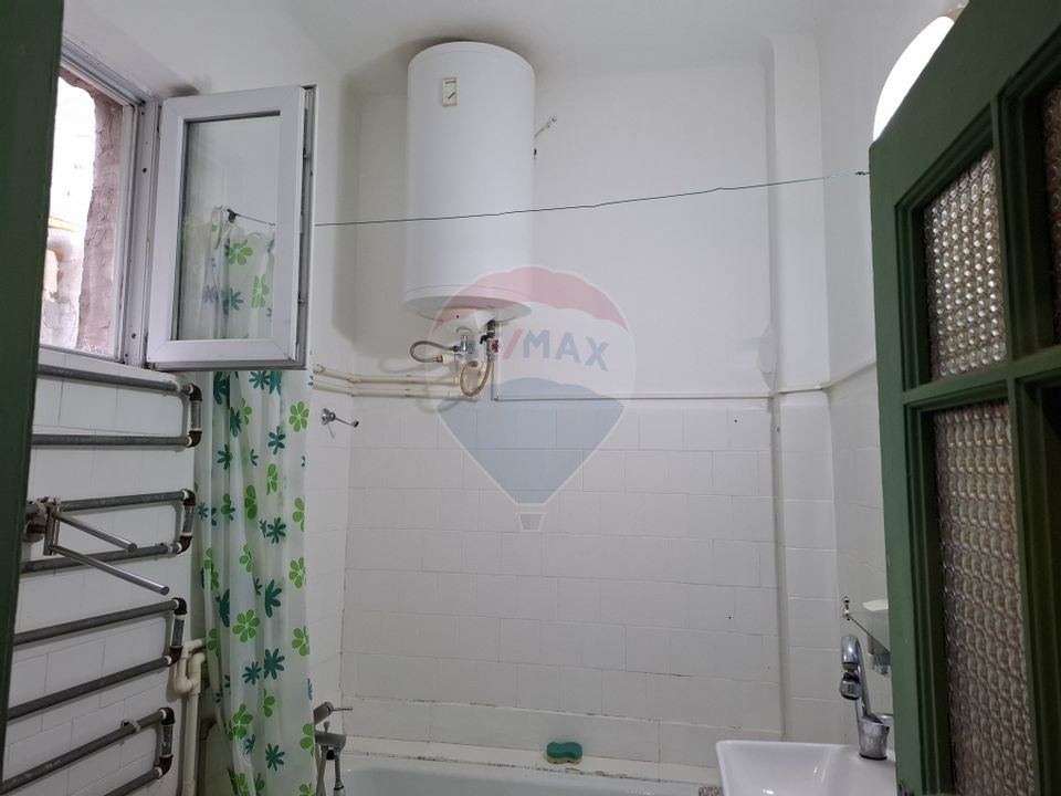 Vanzare casa 2 camere, partial renovata, Bd. Pieptanari