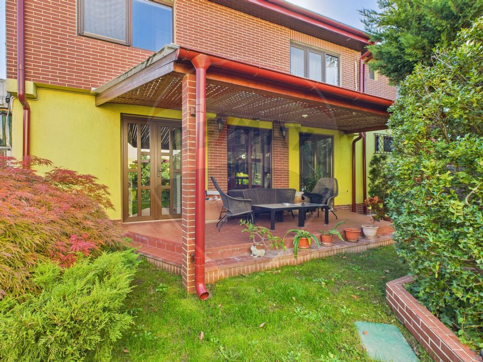 Casă / Vilă zona Eroii Revolutiei