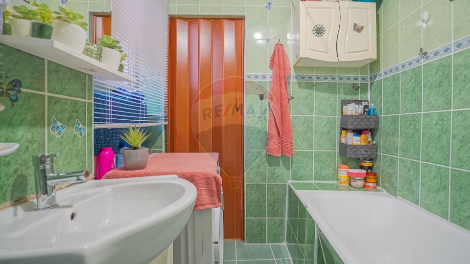 REZERVAT! Apartament pretabil 2 unitati de cazare, colț cu Republicii