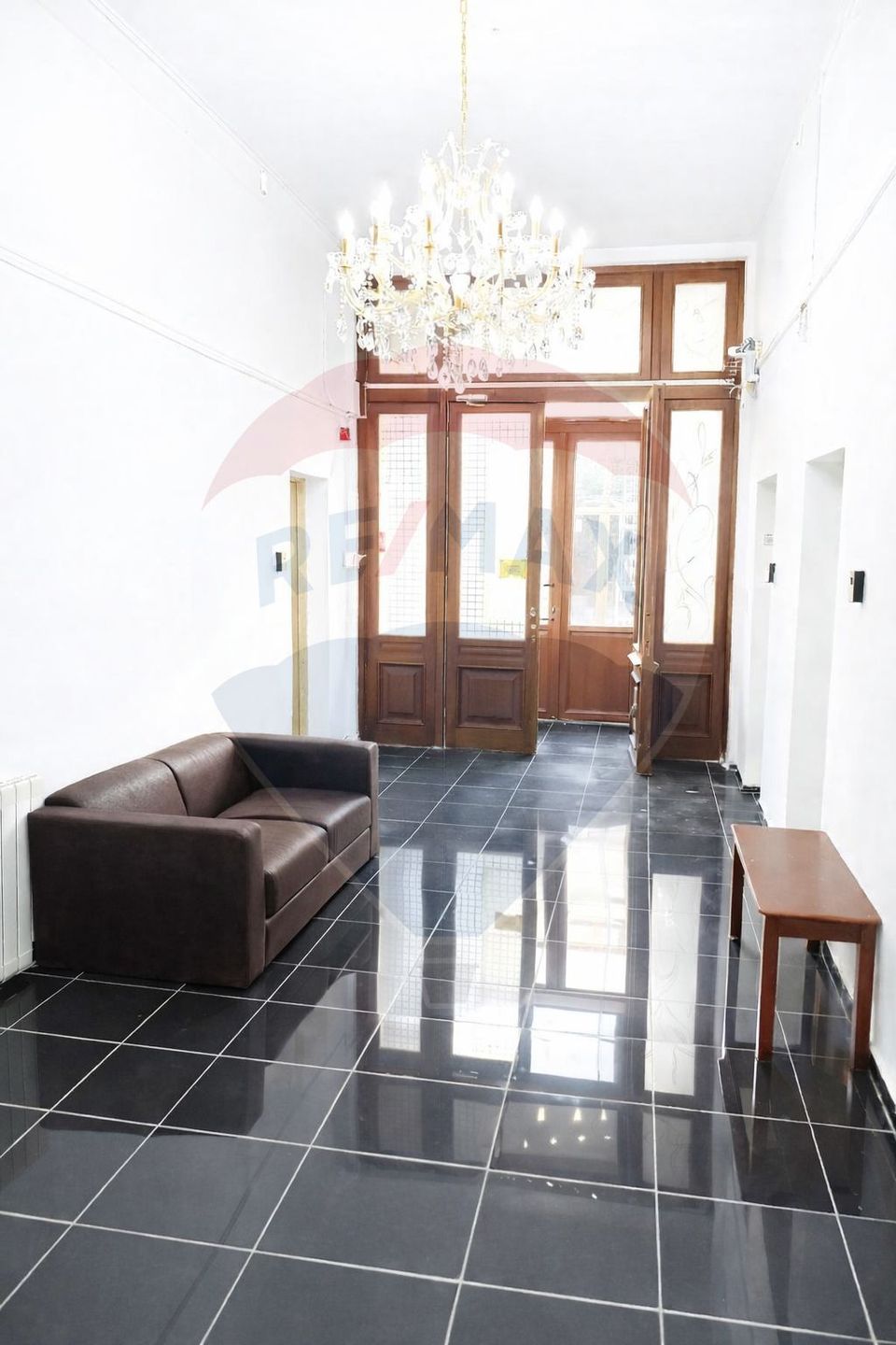 Hotel 29 camere de vânzare în zona P-ta Unirii