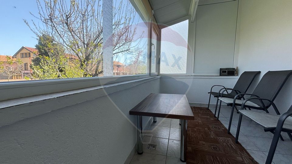 Apartament 2 camere de inchiriat-Faleza Nord in prima linie la mare