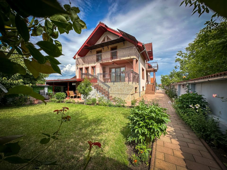 Vila de vanzare pe Str.Strugurilor/Terezian