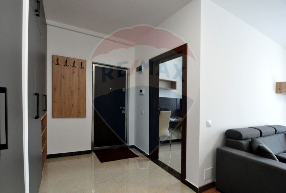 Apartament cu garaj | două camere | prima închiriere | zona Platinia