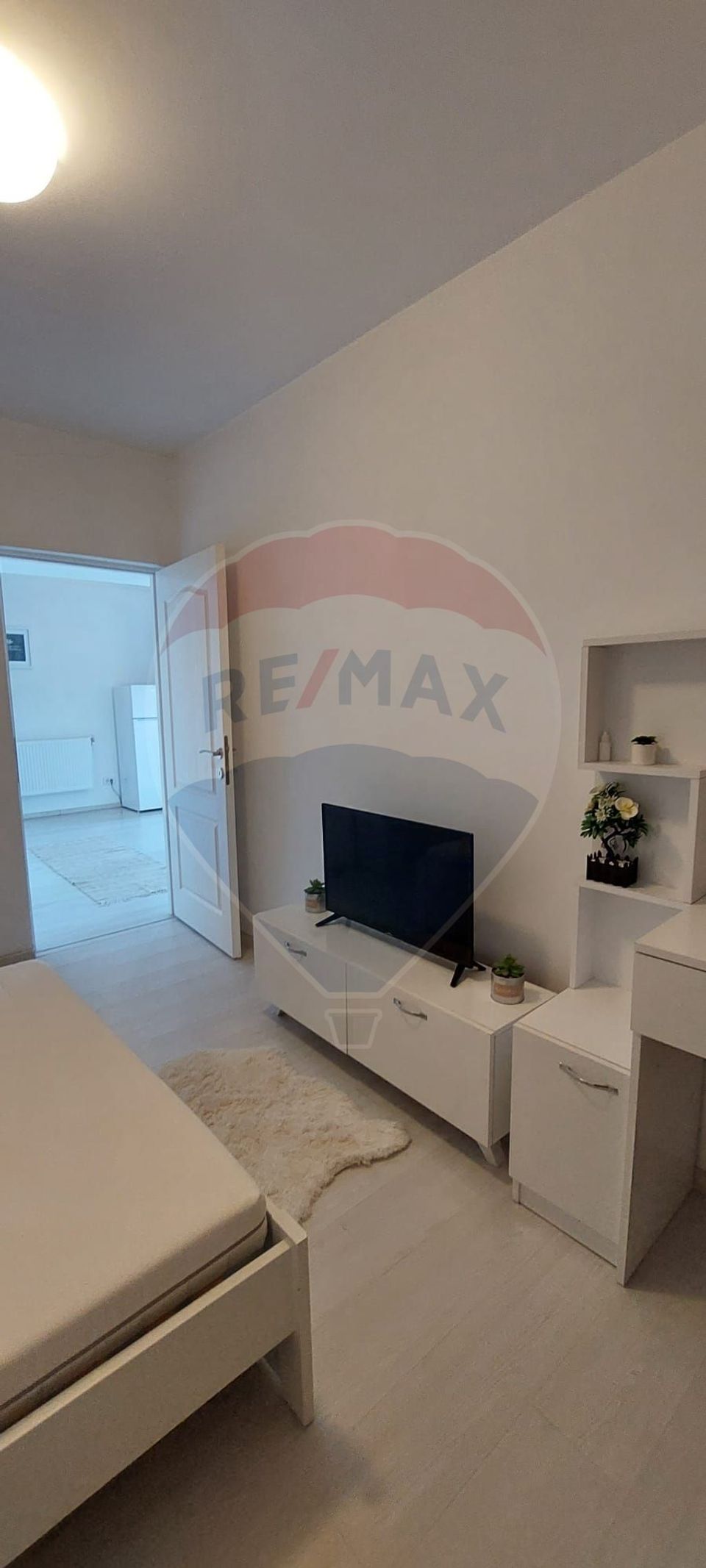 Rent apartment 2 rooms and terrace, central heating, Colentina