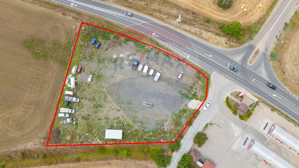 Teren 4200 mp, poziție strategică, utilități, Centura Arad