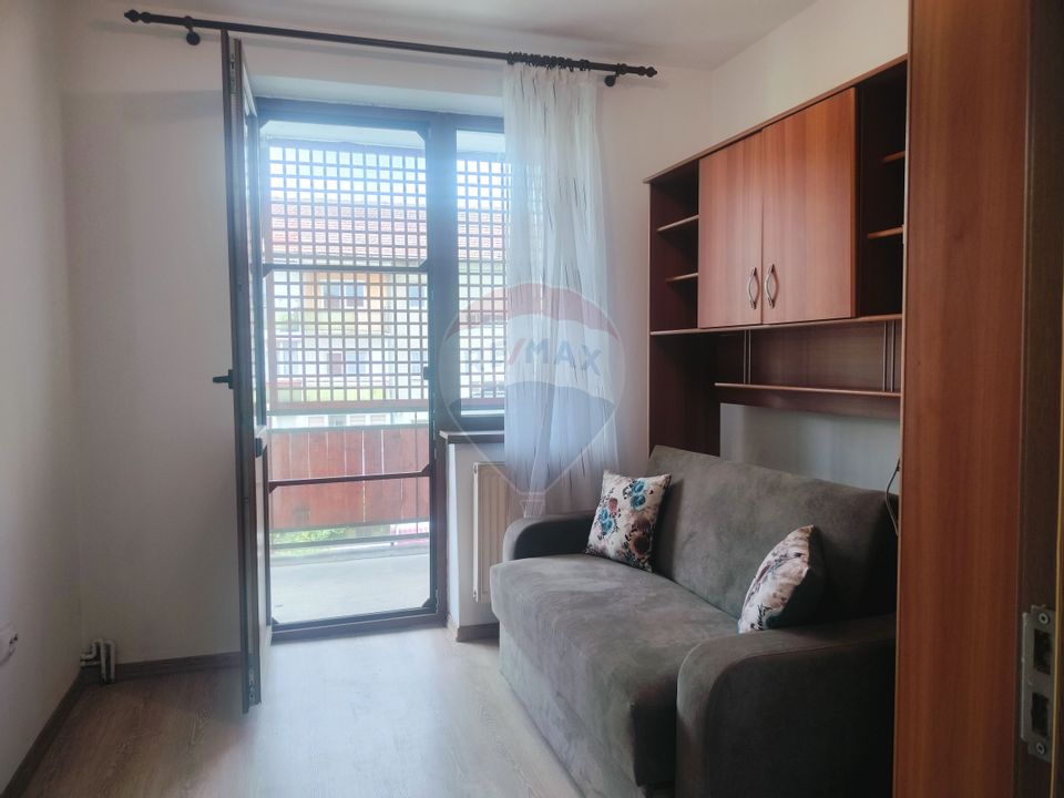 Apartament cu trei camere în zona Vitrometan- de inchiriat