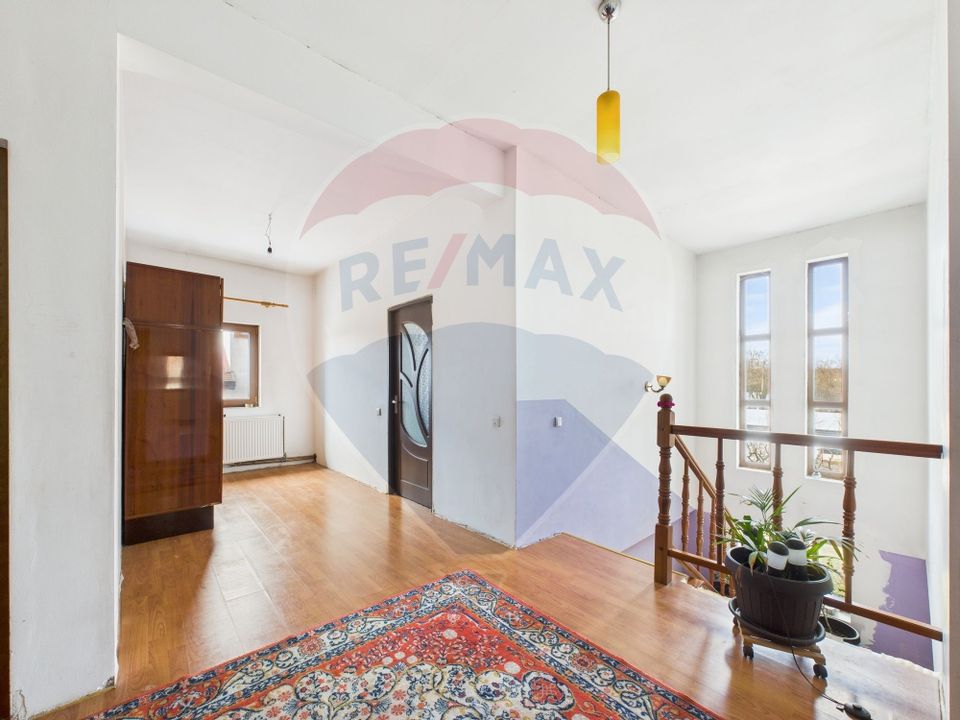 5 room House / Villa for sale