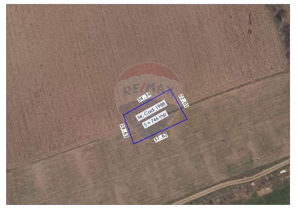 Land 745sqm Sanmartin / None