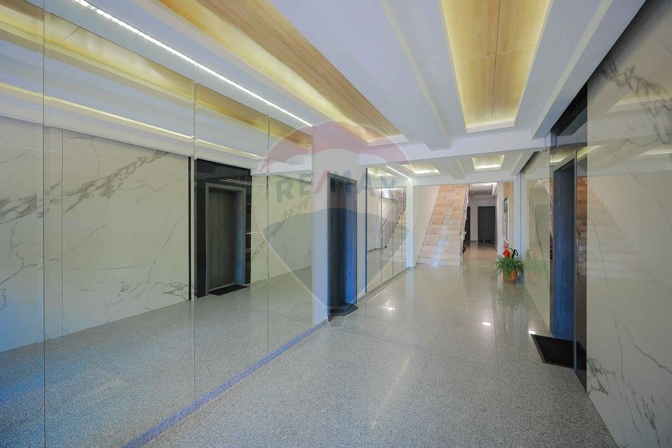 Apartament cu 2 camere, balcon, terasă de 21mp, de vânzare, Sântandrei