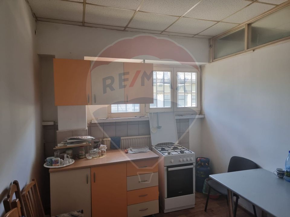 255sq.m Commercial Space for rent, Est area