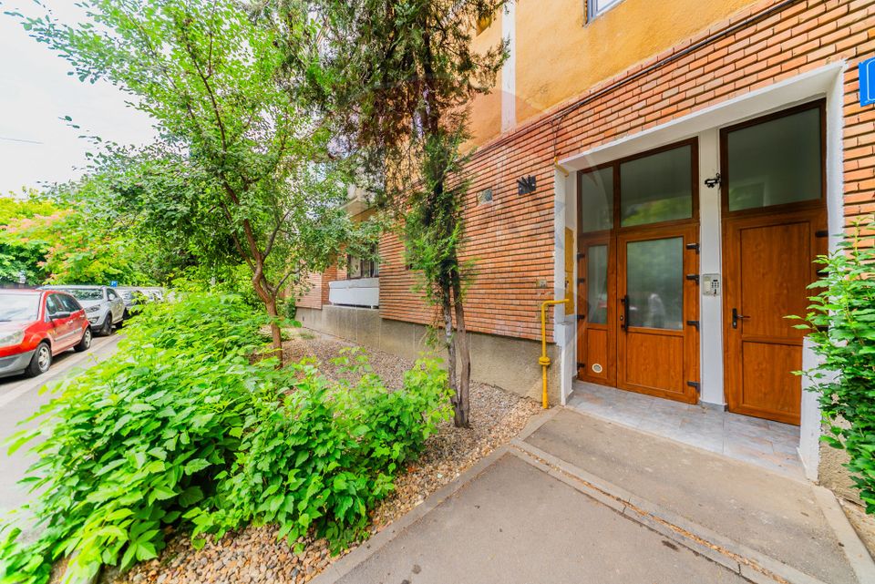 2 room Apartment for sale, Boul Rosu area