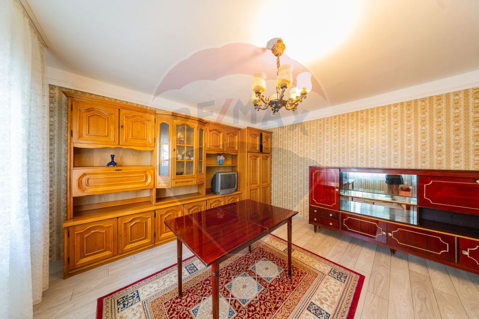 4 room Apartment for rent, Podgoria area