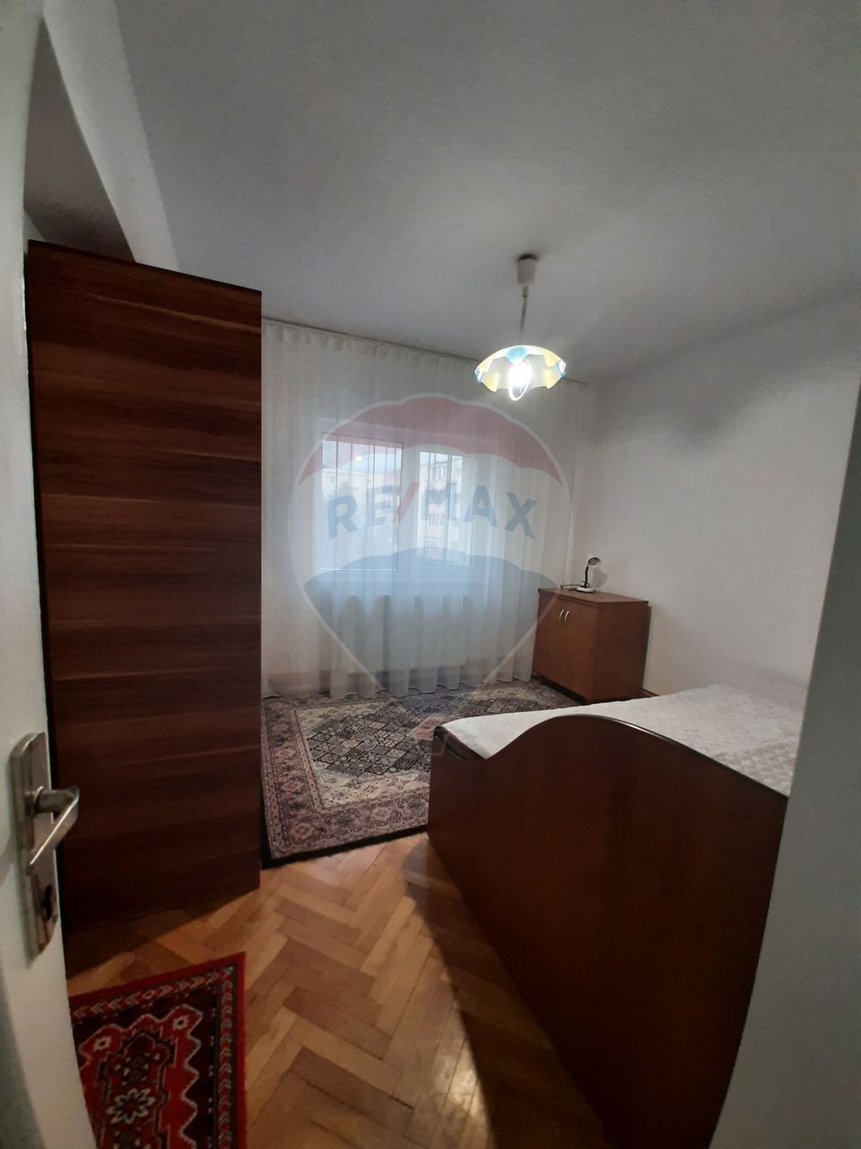 Apartament cu 2 camere pe Titulescu