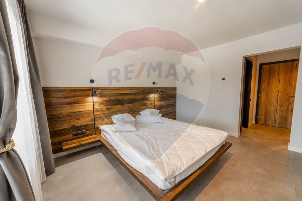 22 room Hotel / Pension for sale