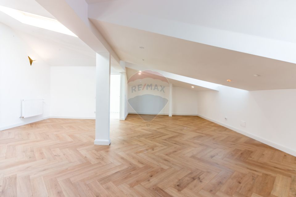 Casă individuala în Aviatiei, adiacent Bulevardul Aerogarii, 4xparcare