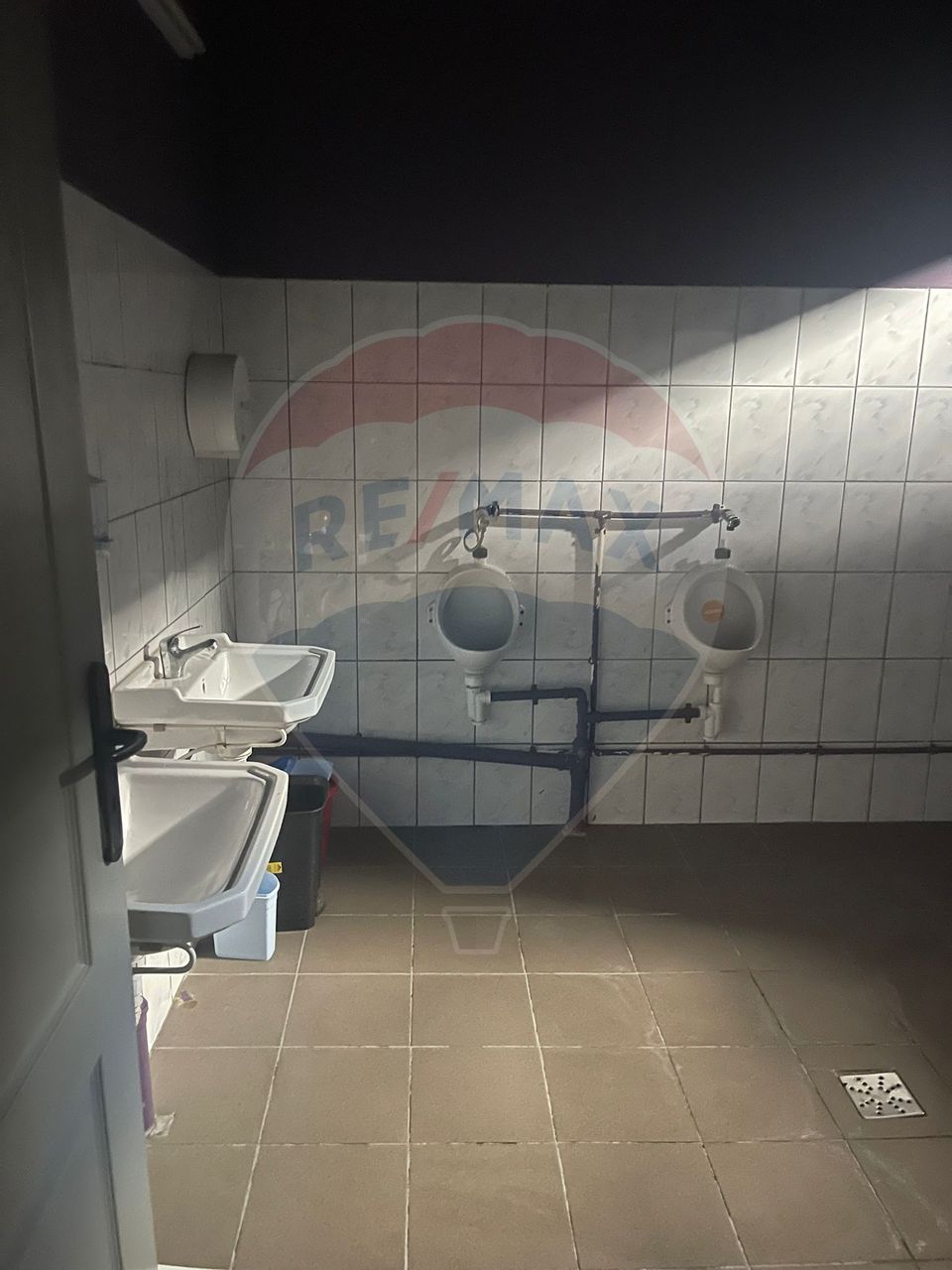 Spațiu comercial de 497mp de vânzare