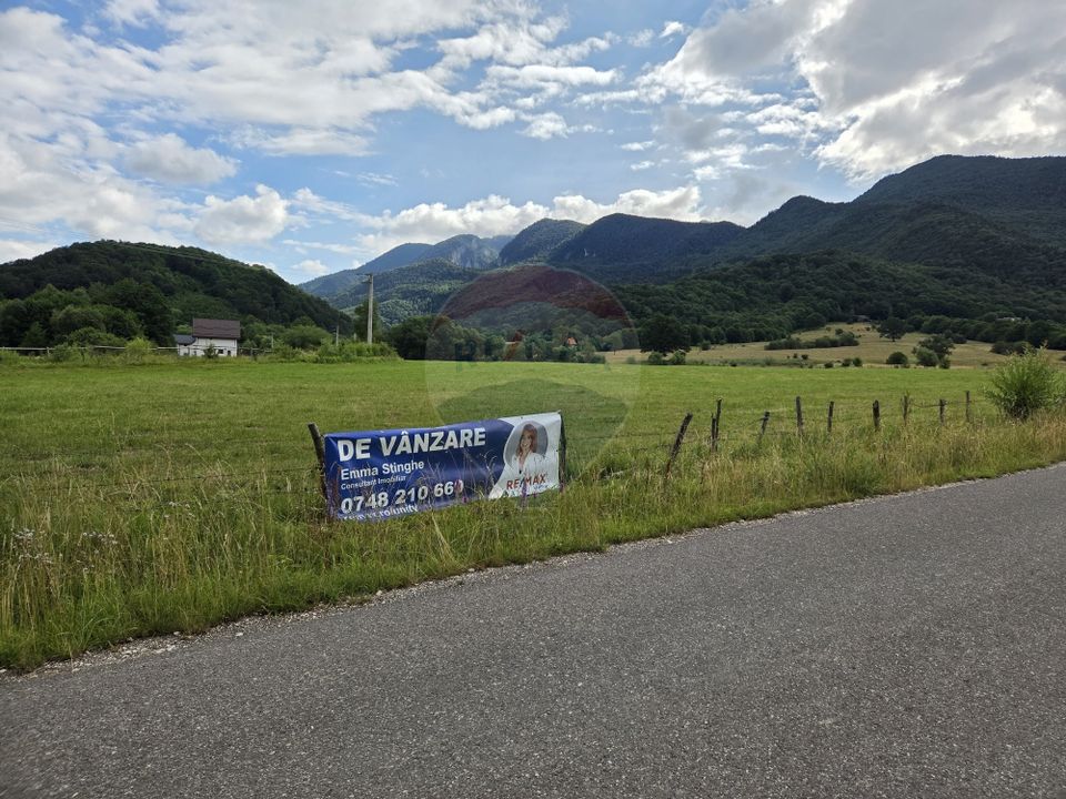 Teren de vanzare  Intravilan 19.341 mp – Cheile Râșnoavei, Parcelabil