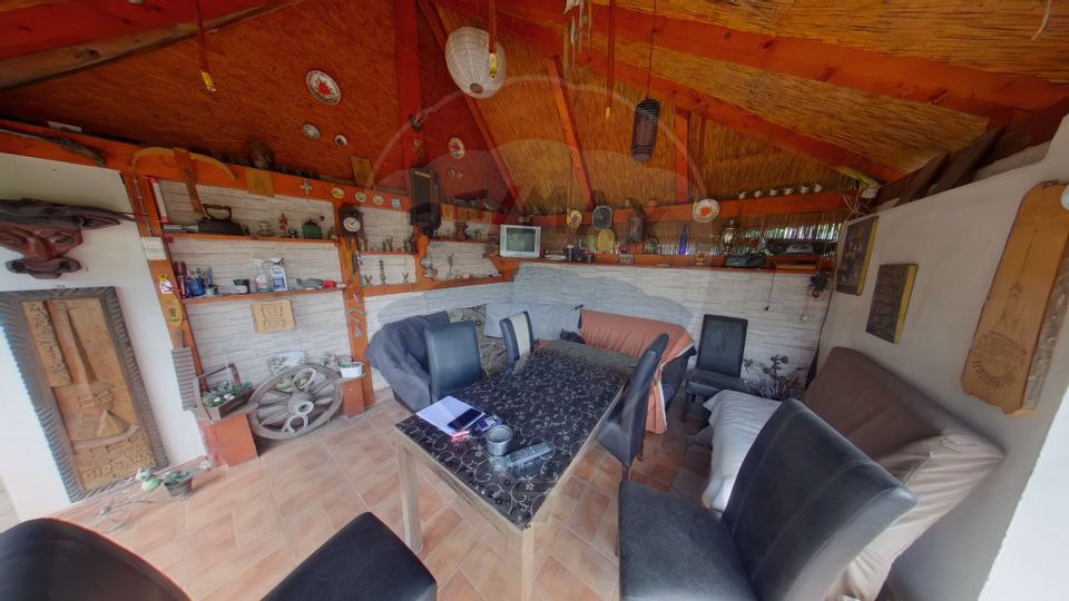 Casă / Vilă cu 5 camere de vânzare în zona Est