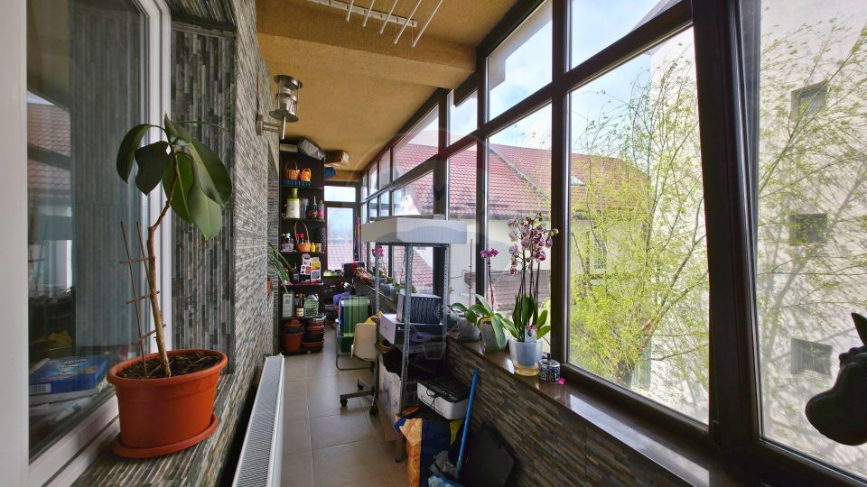 Apartament 3 camere 1 Decembrie de Vanzare