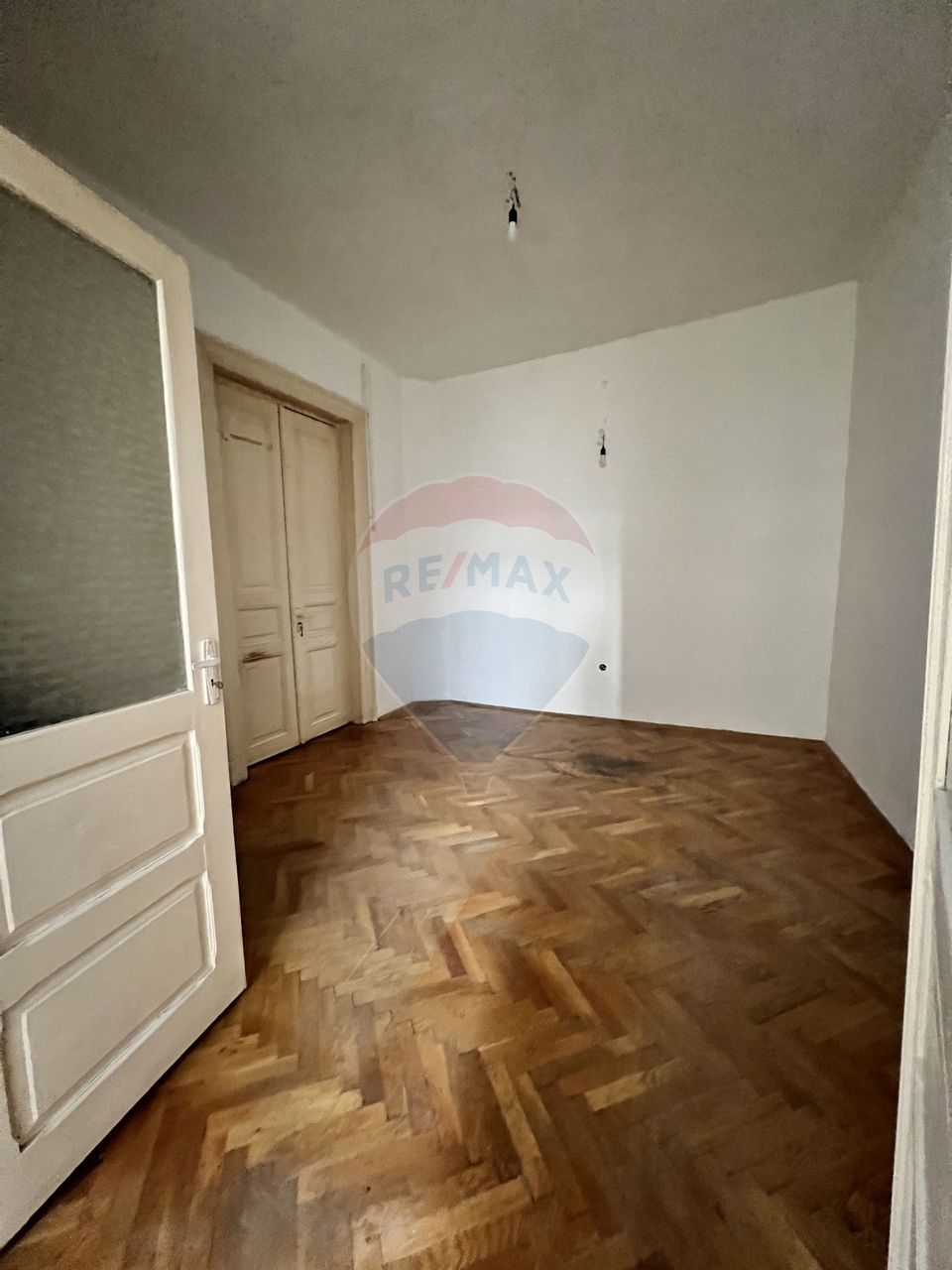 10 room House / Villa for rent, Eminescu area