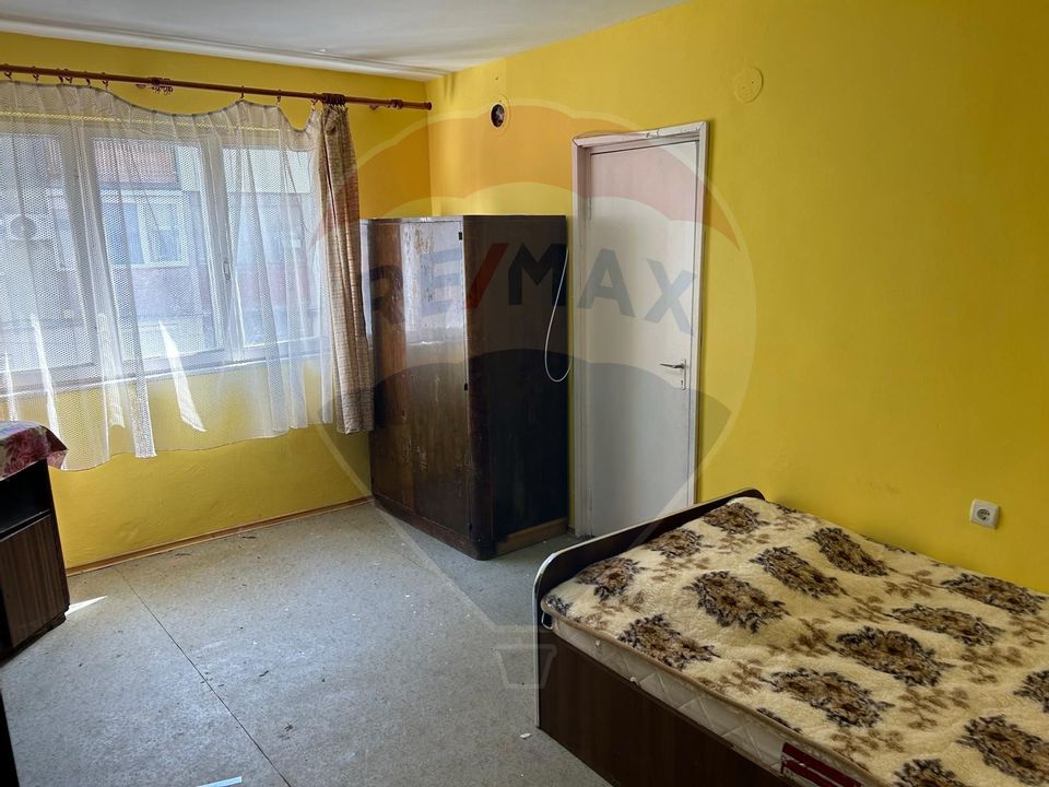 Apartament cu 2 camere de vânzare în zona Ultracentral