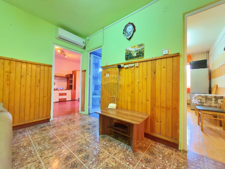 Apartament decomandat cu 2 camere de vânzare / Aurel Vlaicu - Arad