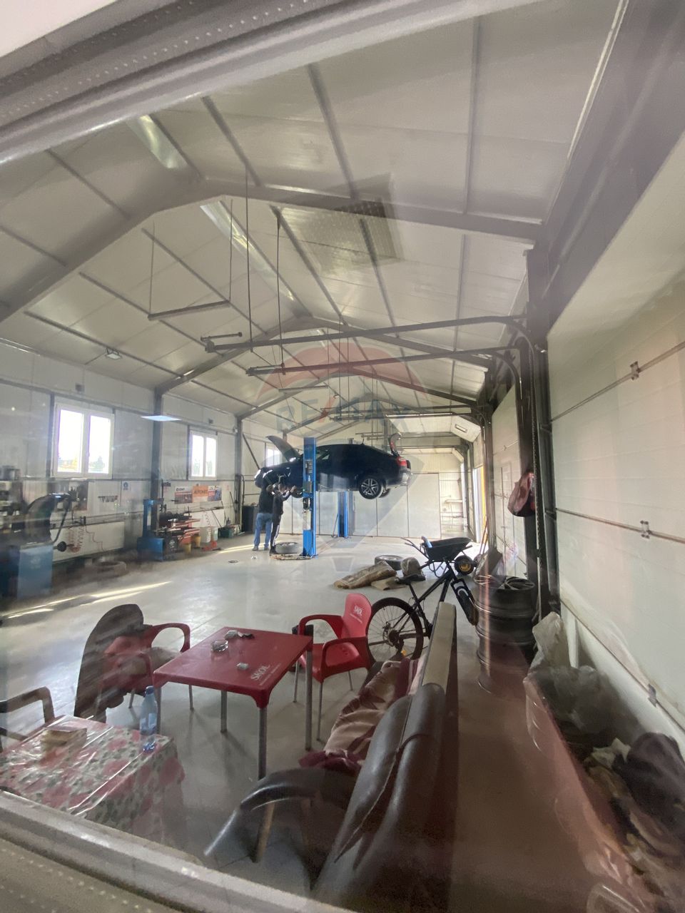 211sq.m Industrial Space for sale