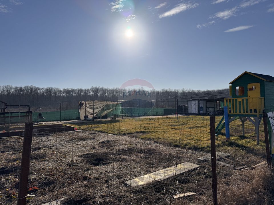 Land 1,000sqm Aleea Teisani