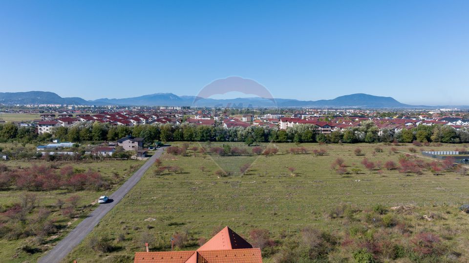 Teren Sanpetru -livada, Strada Nucului, 1296mp, apa, gaz, curent