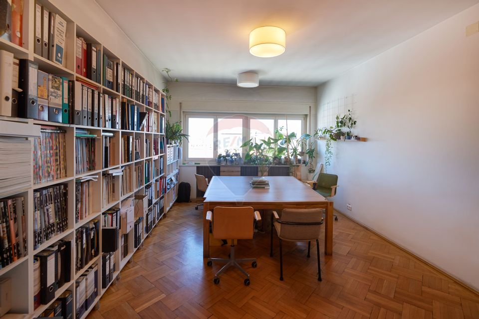 4 room Apartment for sale, Central area