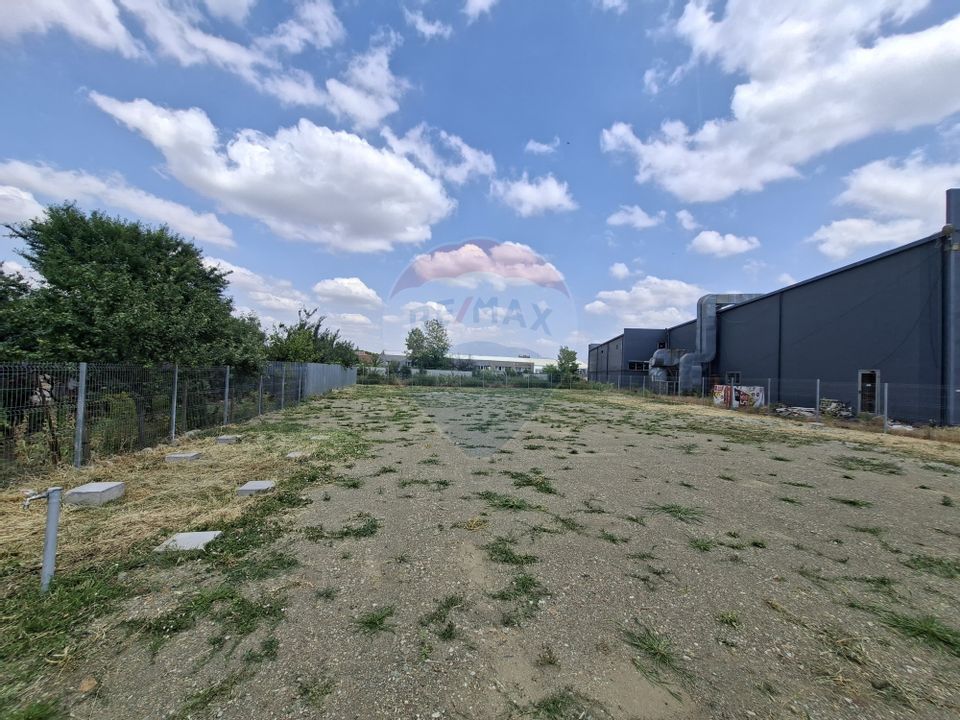 Teren logistic 907 mp de închiriat/ Aurel Vlaicu