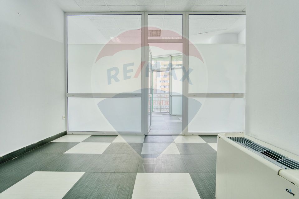 121sq.m Office Space for rent, Central area