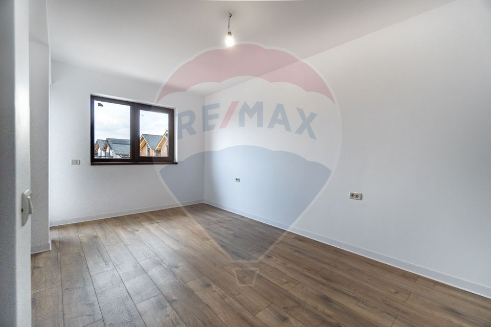 4 room House / Villa for sale